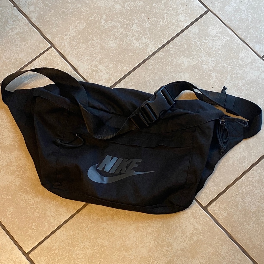 Nike Black Belt Bag for Men